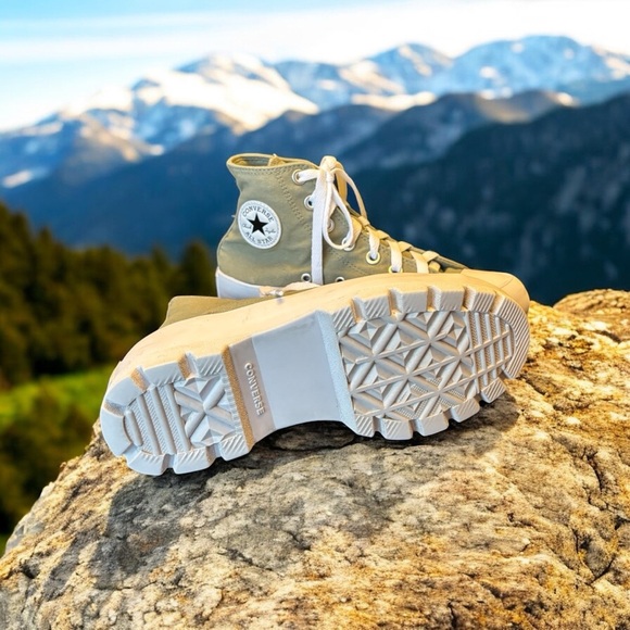 Converse Chuck Taylor All Star Lugged Platform High Top Sneaker.. - Picture 10 of 12